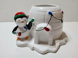 Penguin Winter Igloo Ceramic Planter Christmas Home Decor 9x5 Utensil Ho... - £15.88 GBP