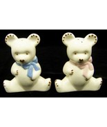 Vintage SALT/PEPPER SHAKERS Teddy Bears w/ Blue &amp; Pink Bows - $187.97 MXN