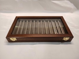 Pen holder box, wooden and velvet case Co...-
show original title

Origi... - $78.58