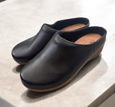 Pre-loved Partner

Softwalk Arvada Womens Clogs Sz 8.5WW Comfort Leather... - $79.80