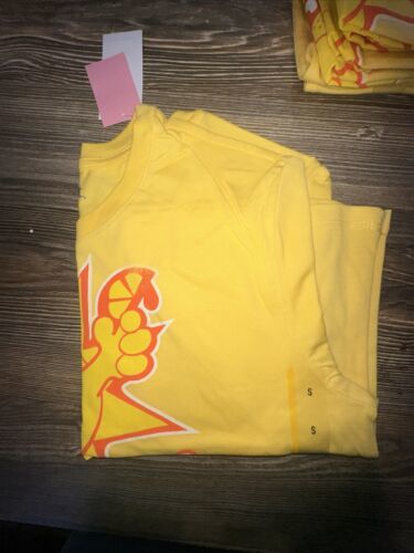 Sunkist Women&#39;s Size Small Lemon Zest Sunkist California Orange Cropped ... - $7.00