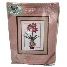 Dimensions from the Heart AMARYLLIS IN BLOOM Crewel Stitchery Kit 51016 Vintage - £17.39 GBP