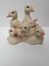 HOMCO Baby Ducks Porcelain Figurine Masterpiece 1988 Hand Painted with Wood Base - $16.68