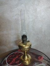 Vintage Brass Oil Lamp with Glass Chimney Antique Home Decor - $4,642.51 MXN
