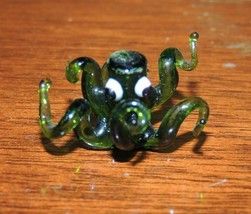 Art Glass Octopus green 1.25&quot; unmarked Italian Murano style delicate min... - £10.04 GBP