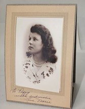 Pretty Young Lady Vintage Photo Portrait 1930s - 40s w/ Message to friend. - £10.05 GBP