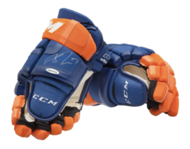 Connor McDavid Autographed CCM Glove UDA - €2.163,35 EUR