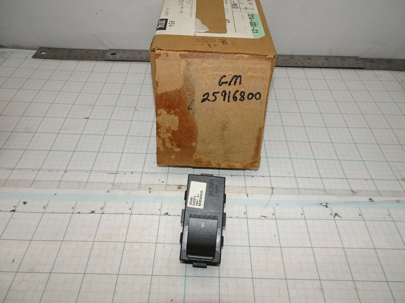 GM 25916800 Power Window Switch Single Control  OEM NOS General Motors - $29.97