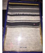Tommy Hilfiger Knit Scarf - $854.00 MXN