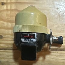 Vintage Fishing Reel Daiwa 2200A Spin Cast - $9.90