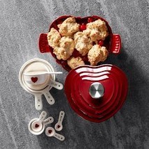  Heart Measuring Cups and Spoons - $2,291.03 MXN