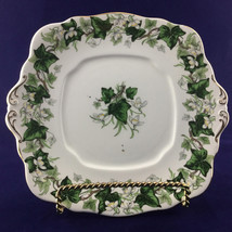 Royal Albert Vintage Platter Ivy Lea Bone China Cake Server 9&quot; Across - $36.62