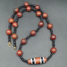 NC36 Old Himalayan Tibetan Red Agate Carnelian Beads Unique pattern Necklace - £52.11 GBP