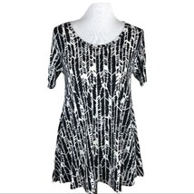 LuLaRoe Geometric Print Blouse Black White Swing Short Sleeve Top Size XS - $12.86