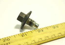 08-2013 cadillac cts transmission oil pan drain plug bolt - $18.86