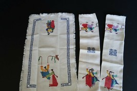 Set of 3 vintage hand embroidered courting scene linen napkins - $14.99