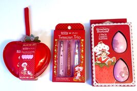 Strawberry Shortcake Bundle Makeup Cosmetic Tools Puffs Tweezers Blender... - €12,96 EUR