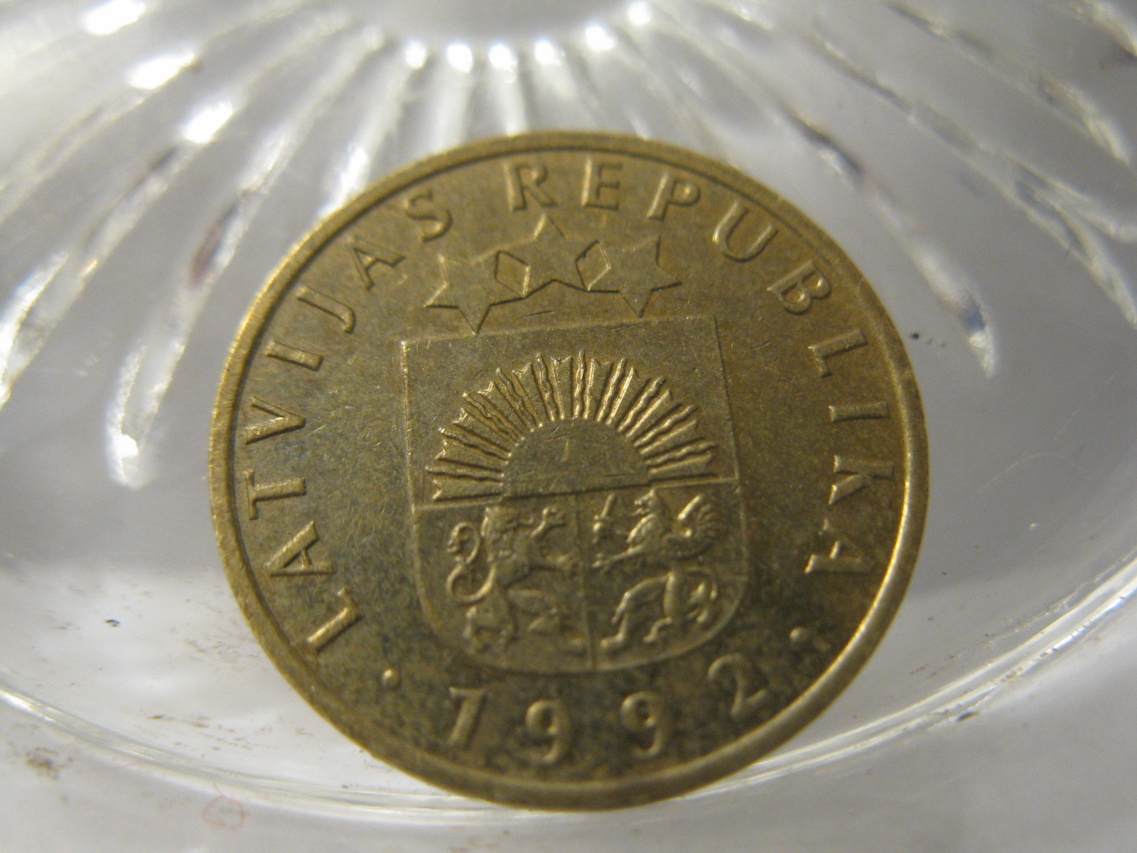 (FC-518) 1992 Latvia: 5 Santimi - £0.98 GBP