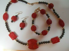 Vintage 14k GF carved resin and glass bead necklace, Bracelet &amp; earrings - £119.28 GBP