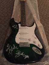 GREEN DAY signed AUTOGRAPHED full size GUITAR  - £589.96 GBP