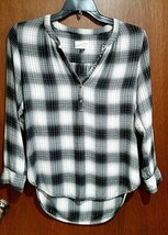 Universal Thread XS Black/Gray Plaid V-neck Pullover Long Sleeve Flannel Shirt - £7.11 GBP