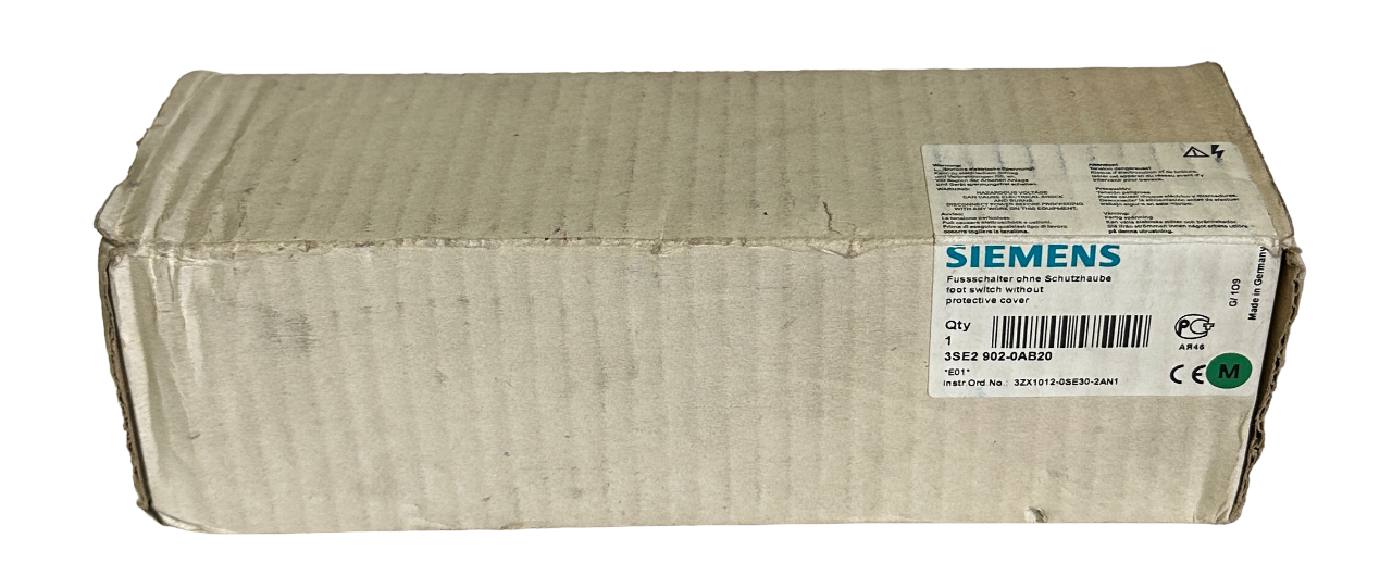 NEW SIEMENS 3SE2 902-0AB20 / 3SE29020AB20 FOOT SWITCH W/O PROTECTIVE COVER - $440.00