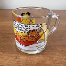 Vtg Mc Donald's Garfield & Odie Glass Cup Mug 1978 Its Not A Pretty Life But - $6.92