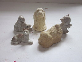 5 Vintage Small Cats And Dog Figurines 2 Chalkware Dogs 2 Porcelain Dogs - £7.98 GBP