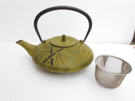 Japanese Tetsubin Cast Iron Teapot Tea Kettle Pot Green Bamboo infuser signed - £47.06 GBP