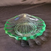 Recycled glass shell trinket dish, clamshell trinket dish, glass shell b... - $239.70 MXN
