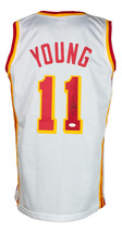 Trae Joven Atlanta Firmado Personalizado Blanco Camiseta de Baloncesto JSA - £302.59 GBP