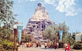 Disneyland California~Snow Capped MATTERHORN-TOMORROWLAND~1962 Postcard - £7.16 GBP