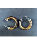 Vintage Half-Hoop Plastic Brown Tortoise-Look Post Earrings Silver Tone - €21,32 EUR