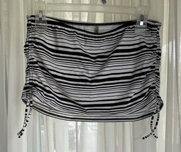 Victoria’s Secret Black &amp; White Ruched Swim Skirt SZ S/P - $15.00