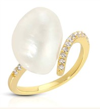 Leeada ollee pearl ring in Gold - size One Size - £42.46 GBP