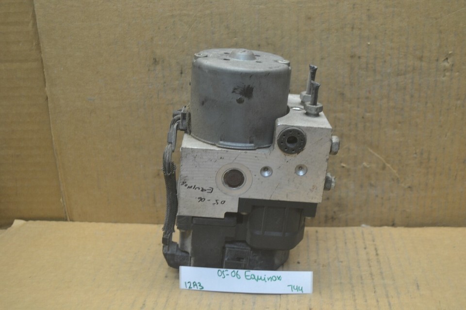 05-06 Chevrolet Eqiunox ABS Pump Control OEM Module 15237262 744-12A3 - $42.13