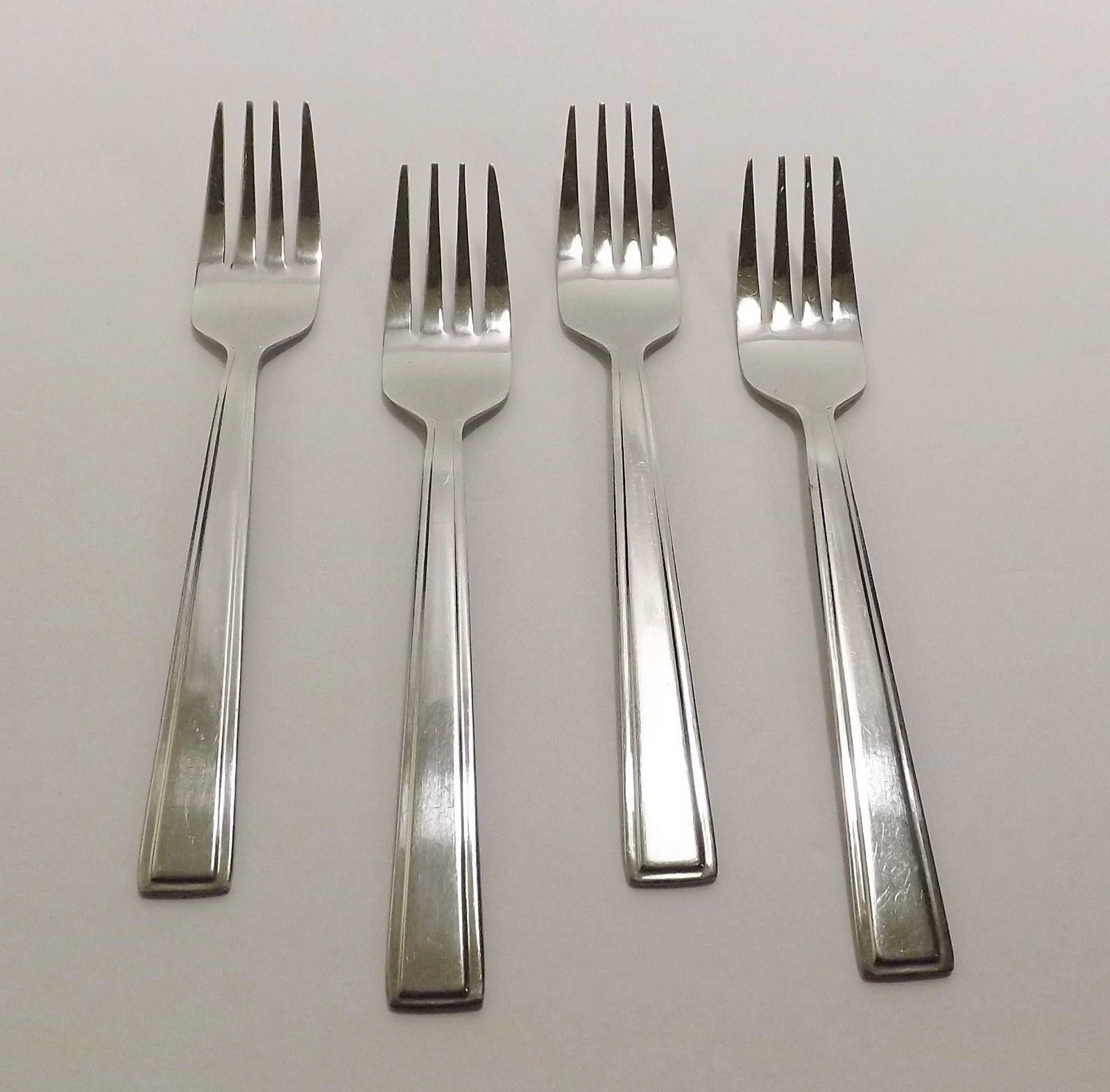 SURF International Silver Set of 4 Salad Forks Stainless 6 1/4" Outline Glossy - £6.92 GBP