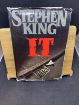 Stephen King IT 1st Edition 1986 HC/DJ/1st Hardcover Viking - £40.84 GBP