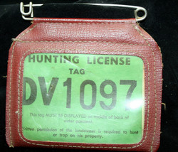 HUNTING LICENSE POUCH with 8 Mid-Century Ohio License Jumbo Safety Pin u... - $18.32