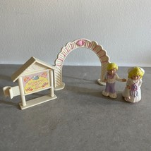 Fisher Price Precious Places Wedding Set With Figures - $27.33 CAD