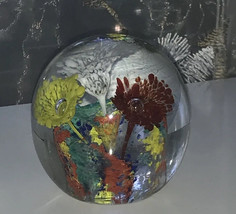 Vintage Studio Art Glass Paperweight Colorful Flowers, Bubbles 3” Flat B... - £13.47 GBP