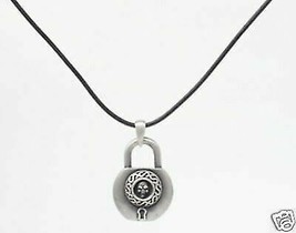 SKULL MYSTICA JEWELRY SKULL DEAD PADLOCK NECKLACE NICE - $279.41 MXN