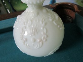 Antique Dithridge &amp; Co. Milk Glass Barber Bottle 9 1/2 x 5 1/2&quot;  [milkglass2] - £56.23 GBP