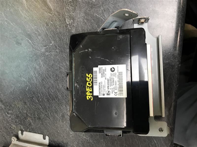 Chassis ECM Theft-locking LWB Left Hand Dash Fits 15-19 SANTA FE 104520393 - $59.80