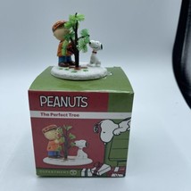 Dept 56 Peanuts The Perfect Tree Christmas Figurine Snoopy Charlie Brown... - £25.52 GBP