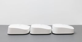 eero Pro 6E S010311 AX5400 Tri-Band Mesh Wi-Fi 6E System (3-pack) image 10