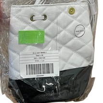Janie and Jack Quilted Two-Tone Drawstring Bucket Bag White/Black One Size - $545.14 MXN