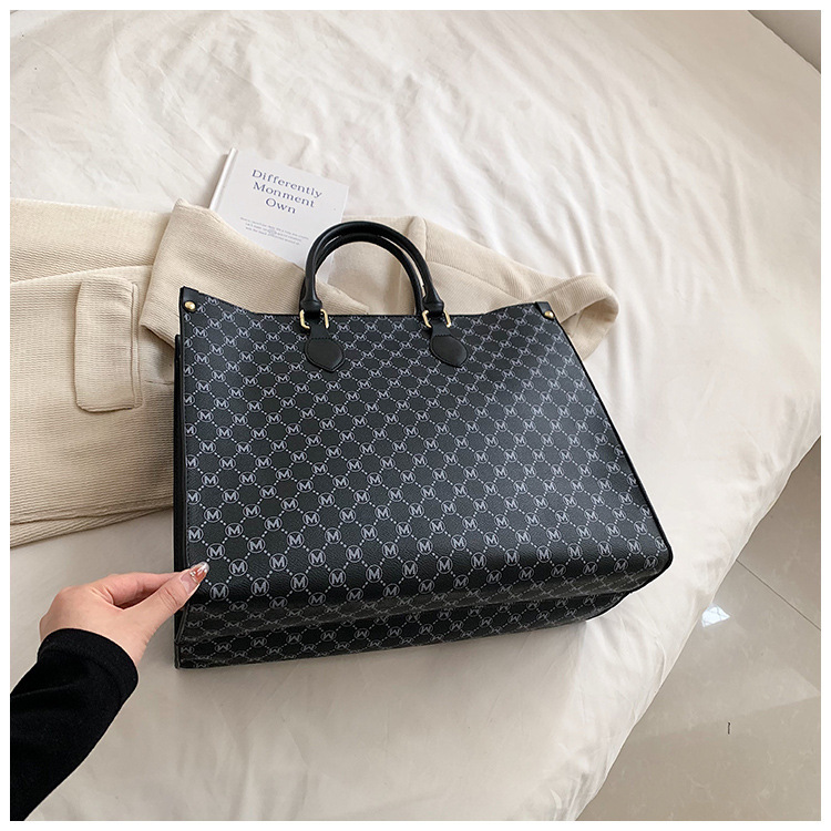 European And American Fashion Retro Large Capacity Presbyopic Elegant Handbag 20