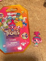 Trolls Band Together Mineez Poppy Winking (Common) 04-02 *NEW/No Package* DTC - £11.15 GBP