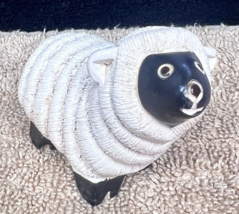 Artesania Rinconada New Zealand Sheep Figurine Happy Face Looking Up 31/... - £17.92 GBP